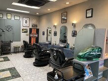 ツムラ(TSUMURA)の雰囲気（店内は店主の好きなバイク関係の物が置いてあります）