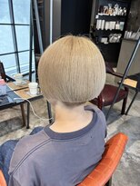 インス(ensue)&nbsp;20代30代40代小顔ハンサムショートハイトーンショート刈り上げ