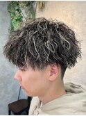 MEN’S HAIR/ブルーブラック/フェザーパーマ/ハイライト