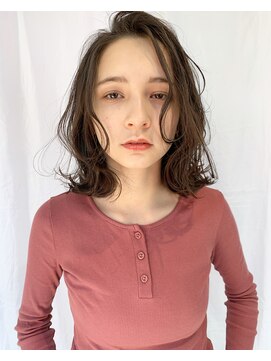 ステイシー(stay she) 前髪なしのエアリーミディアムヘア