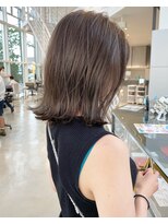 ブランコトレス 鏡島(BLANCO tres) グレージュヘアスタイル