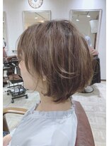 ティアラ 桜木町(TIARA) 耳掛けショートボブ