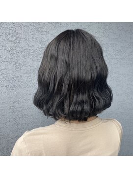 ヘアデザイン リル(hair design Lilou) ブルーブラック