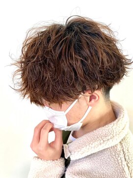 ウェイビーエフティフィフス 横浜西口(WAVEY ft.fifth) 無造作ツイストスパイラルパーマニュアンスパーマツーブロック