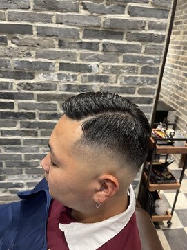 ミリオンバックス 御徒町店(Million Backs) スキンフェード/サイドパート/バーバー<理容室>[メンズ/御徒町]