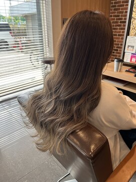 エルバイシオン(aile by sion) ☆グラデーションベージュカラー☆