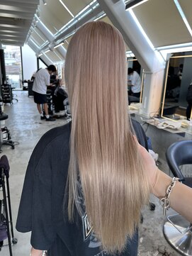 ロンドワン 三宮元町(Lond one) ダブルカラー/ホワイトベージュ/ミルクティーベージュ/三宮元町