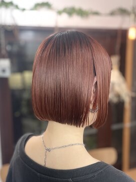 リッカ(RICCA) シャドウルーツのパッツリミニボブ♪