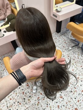 ボタン シブヤ(VOTAN SHIBUYA) 韓国ヘア/顔まわりカット/くびれヘア/オリーブグレージュ