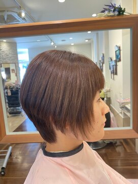 ヘアーブティッククィーン(QUEEN) カラー、カット