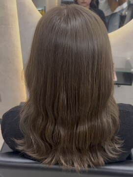 ルノン(LUNON) オリーブベージュ/ブリーチなし／ツヤ髪