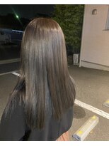 ヘアーメイクフィールヒルズ(FEEL HILLS)&nbsp;ストレートヘア