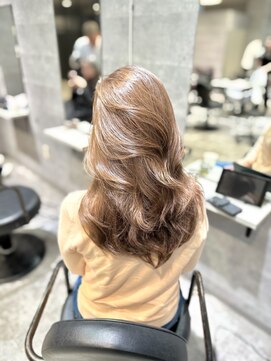 アクション 心斎橋店(ACTION) 20代30代レイヤーカット ブリーチ無しくすみベージュ