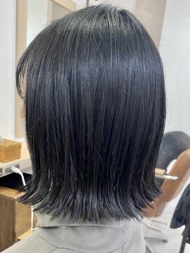 エミュ 伏見 国際センター(emu) 外ハネボブ/切りっぱなしボブ/ナチュラルボブ/暗髪/名駅/伏見