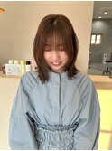 ミディアム顔まわりレイヤー