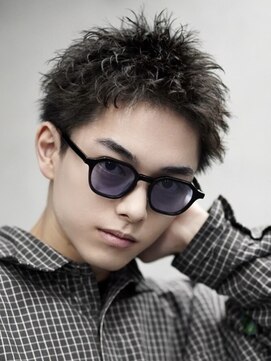 フィフス 天神大名(fifth) 天神大名メンズパーマツイストスパイラルパーマ波巻きパーマ緩め