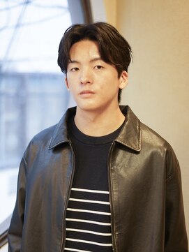 10代20代メンズセンターパート