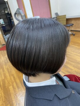 ヘアーズ サエミ ショートボブ