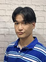 グレイスフルバーバー 赤坂見附店 ナチュラルなセンターパートスタイル