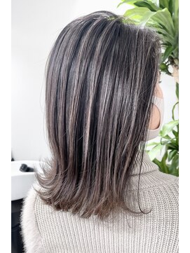 ドレ(DORE) グレージュ【バレイヤージュ、外ハネボブ】