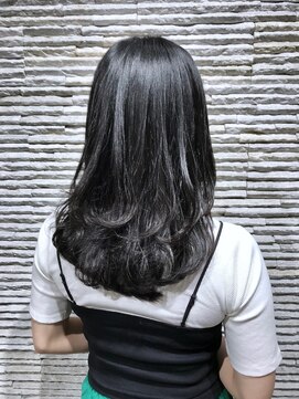 ビスイル 秋葉原店(Vis ill) 大人可愛い/ブルーブラック/アッシュ/レイヤー/透明感/小顔/美肌