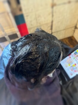 インショウヘアーラウンジ 中山駅本店(iNSYO)の写真/髪へのダメージを最小限に抑えるため、厳選したオーガニック薬剤を使用☆ツヤ感も増す綺麗な仕上がりへ◎