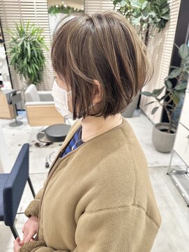 ステアケース 武蔵小杉店(stair:case) 大人かわいいハイライトカラー丸みショートボブ