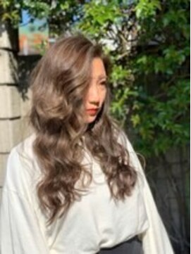 アクアマリン8810 ハチハチイチゼロ(AQUA MARINE 8810) 大人可愛い/ショコラアッシュ/ヘルシースタイル/ふんわりカール