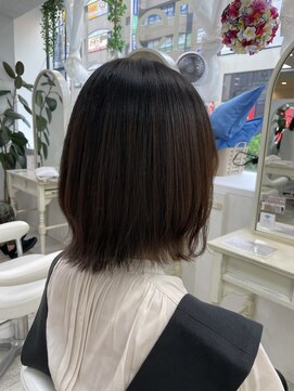 アルターシェリー(aL-ter che'rie) 外ハネボブ[前髪/マチルダボブ/ピンクベージュ]