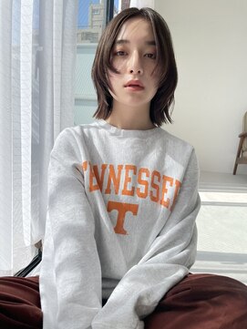 アン(Un) 【ミディアムウルフ】【レイヤーカット】【南船場】