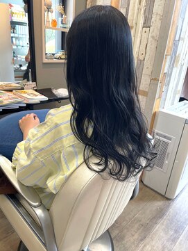 デイジー(Daisy) コテ巻きロングスタイル