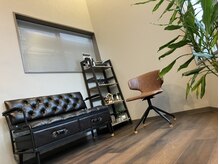 アンティークな雰囲気の待合室もあります◎