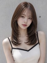 ユーフォリア 渋谷グランデ(Euphoria SHIBUYA GRANDE)&nbsp;韓国ヘアレイヤー顔周りレイヤー小顔カットくすみベージュ