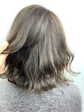 ヘアメイク Y-21 青葉台店 ラフカールボブ　×    アッシュグレー