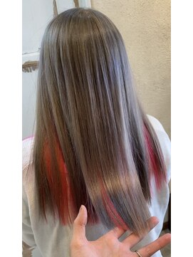 ジョイン ラックスビー 京都店(JOYN LUXBE) ホワイトミルクティー◎インナーレッド　by中山惠介