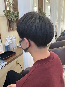 コアフィールフィス(COIFFURE fils) 《見附　今町》メンズ　マッシュ　刈り上げ