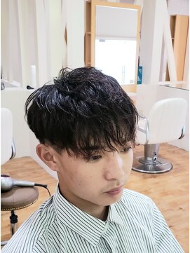 ルアナ(Luana) ゆるめツイストスパイラルパーマ