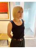 ハイトーンボブミニボブ切りっぱなしボブぱっつん前髪