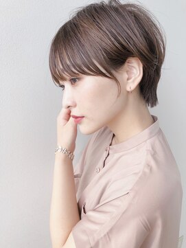 エレノア 新宿新南口(Eleanor) 骨格も綺麗に見える横顔美人ショート！