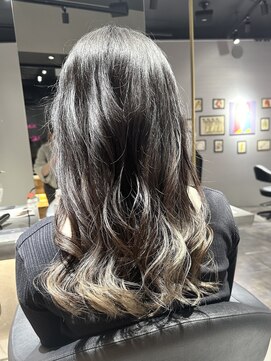 ビーストバイブランカ 刈谷三河安城(BEEst by BLANCA) グレージュ×グラデーションカラー