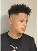 ドルクス 上野店(Dorcus)&nbsp;台東区上野　スパイキーショートアフロ　フェード