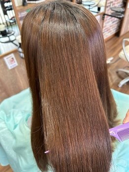 ヘアーズイングス(hairs INGS)の写真/くせ毛革命異次元の縮毛矯正でピカピカ！扱いやすい、まとまりやすい美髪を目指すならhairs　INGSへ―。