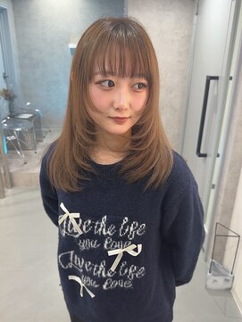 シー(shii..) 《shii..》#レイヤーカット#顔周りカット