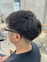 レヴィア(REVIA)&nbsp;メンズカットフェードカット眉カット刈り上げ