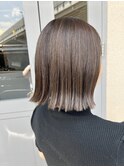 切りっぱなしボブ【黒髪カタログ・暗めカラー・オリーブグレー】