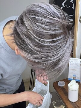 ブレイズヘアー(BLAZEhair) 【筋感抜群ハイトーン】ホワイトバレイヤージュ×ブリーチ３回