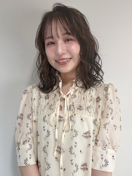 クラン(Chlan) ゆるふわウェーブフェミニンミディ