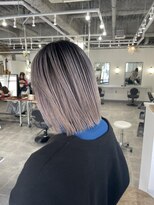 ホリー(HOLLY)&nbsp;シャドールーツ×シルバーベージュ