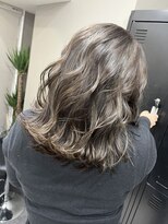 モアプラスビューティーサロン(MORE＋ beauty salon)&nbsp;ハイライトデザインカラー