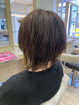 アッシュ 仙川店(Ash) 30代40代50代ウルフレイヤーくせ毛ショートくびれクラゲヘア